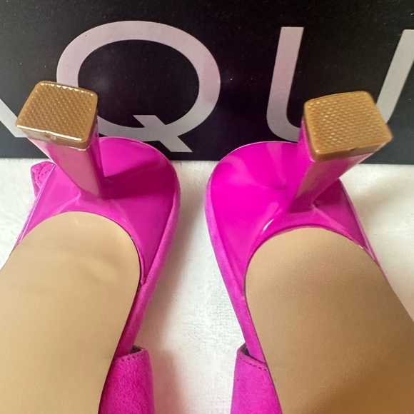 NWT Bloomingdale’s Exclusive Aqua Bell Slingback Heels - Picture 7 of 9